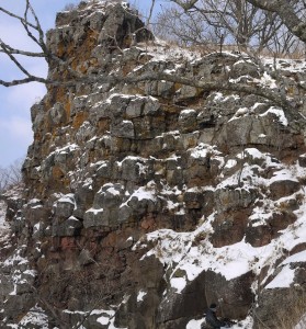 Базальтовые скалы рядом с Вулканом